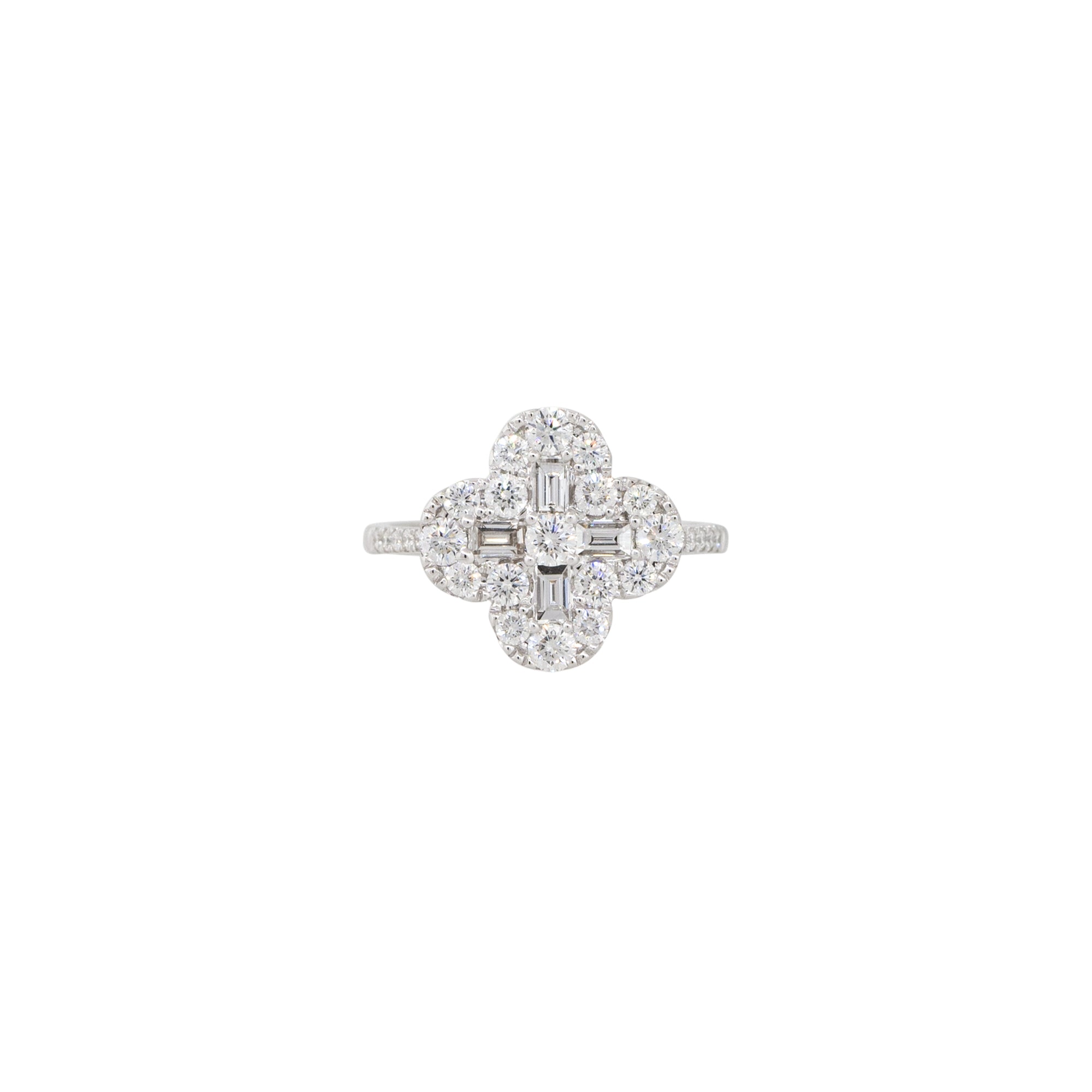 18k White Gold 1.22ctw Diamond Clover Style Ring  