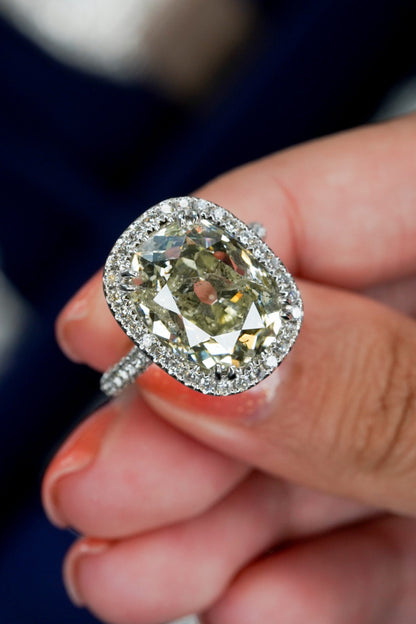 18k White Gold 11.59ctw Cushion Cut Diamond Engagement Ring