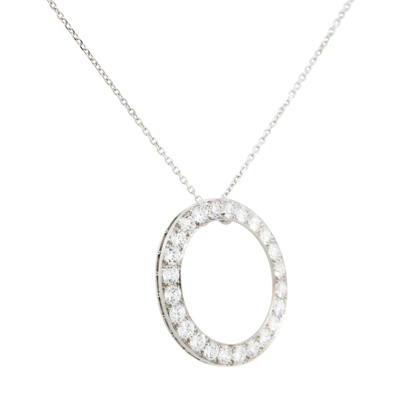 14k White Gold 2.4ctw Diamond Circle Pendant On Chain
