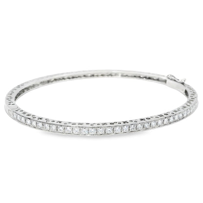 18k White Gold Natural 1.45 Carat Diamond Bangle Bracelet