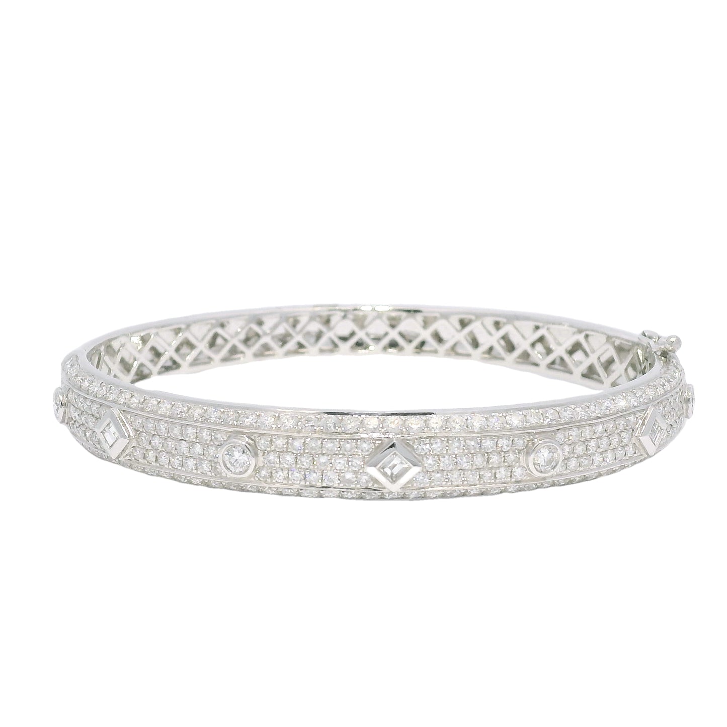 18k White Gold Natural 3.31 Carat Bezel Set Diamond Pave Bangle