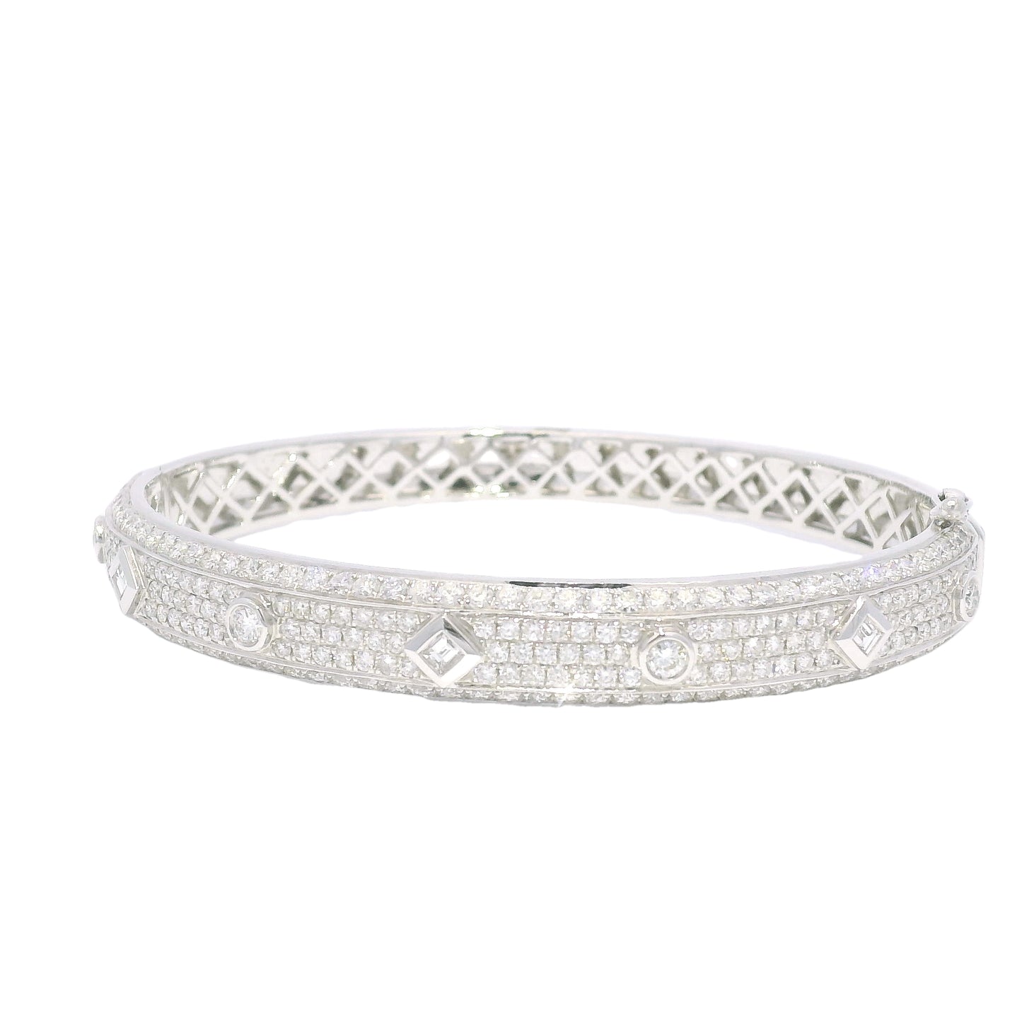 18k White Gold Natural 3.31 Carat Bezel Set Diamond Pave Bangle