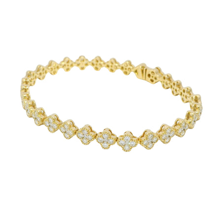 18k Yellow Gold Natural 3.56 Carat Diamond Clover Bracelet