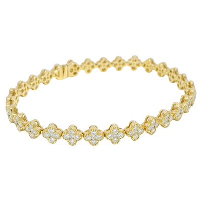 18k Yellow Gold Natural 3.56 Carat Diamond Clover Bracelet