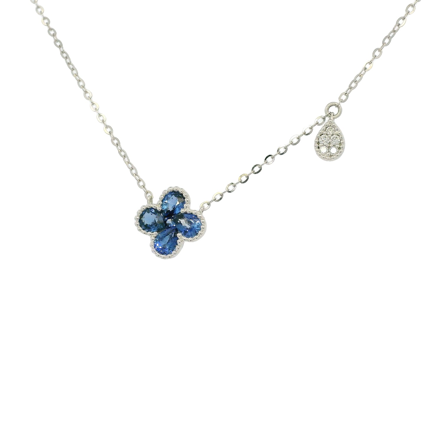 18k White Gold Natural Sapphire Flower Pendant Necklace