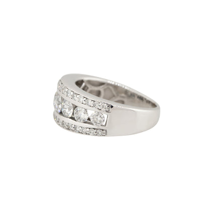 14k White Gold 1.5ctw Round Brilliant Diamond 3 Row Graduated Band