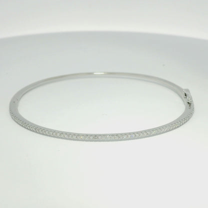 18k White Gold Natural 0.90 Carat Diamond Thin Bangle Bracelet